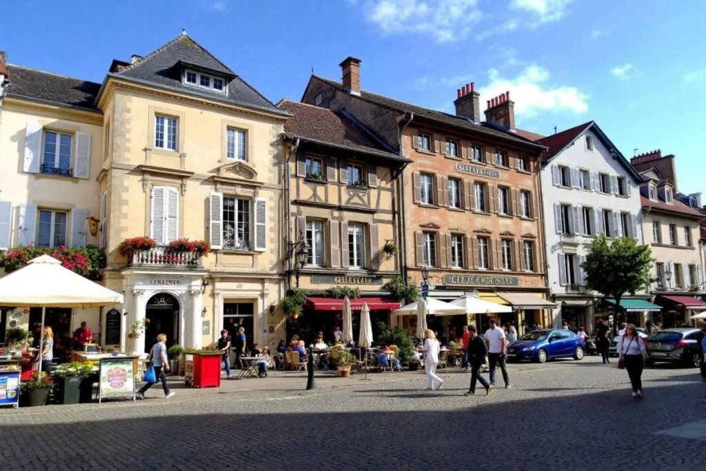 Moins touristique que Royan, plus pittoresque que Rochefort : une ville charentaise en plein renouveau