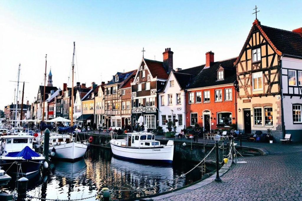 Plus marin que Honfleur, plus charmant que Barfleur : ce village normand fait fondre les riverains