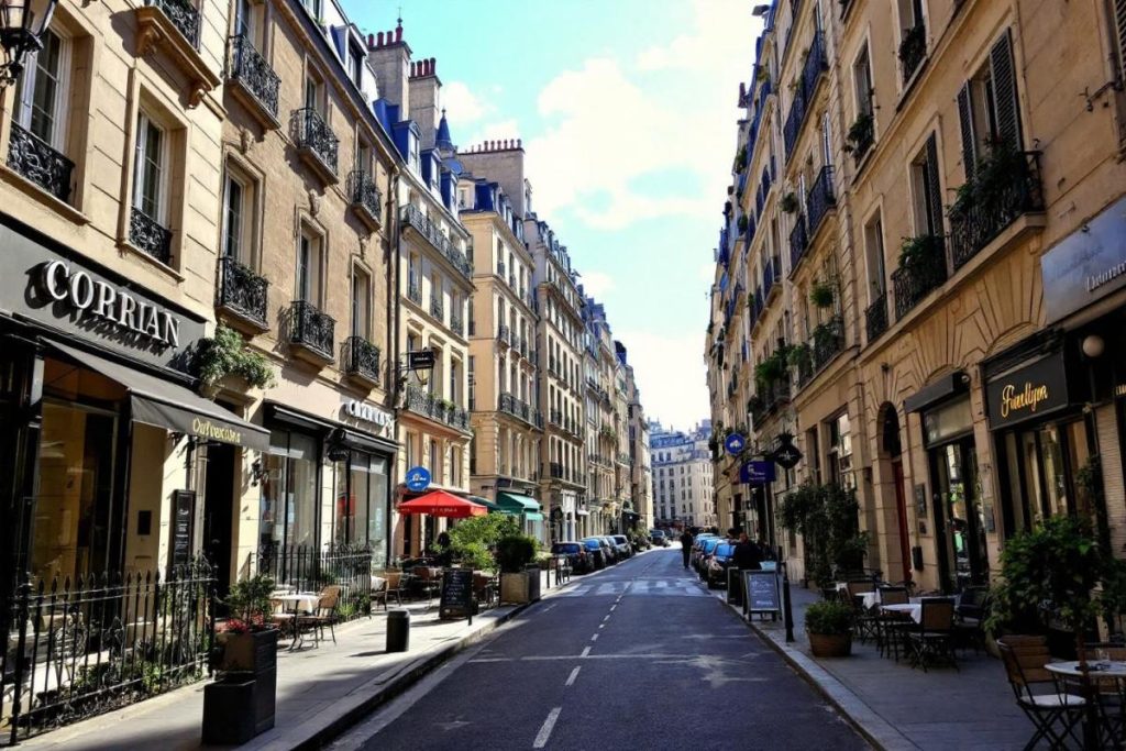 Surnommée la petite Athènes française, cette ville devient l’une des plus inspirantes du pays