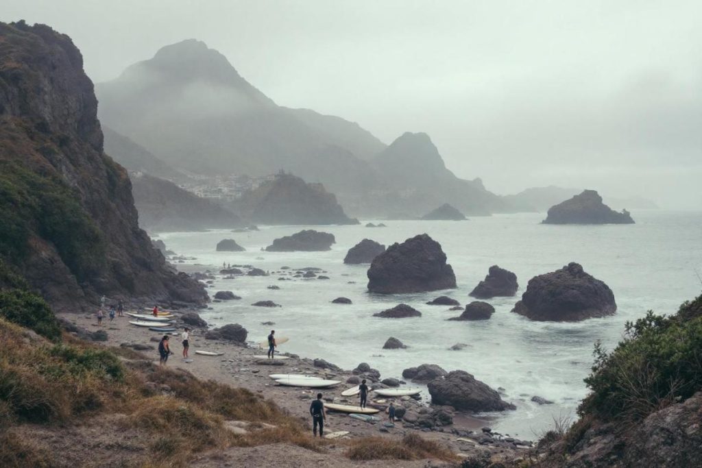 Biarritz n’attire plus : les amateurs de côte basque misent désormais sur une ville plus brute et plus accessible