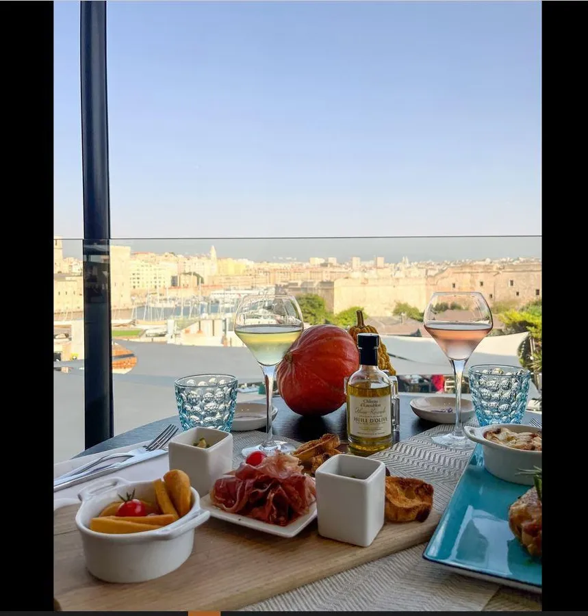 Le Carré Bistromanie, restaurant de bouillabaisse à Marseille